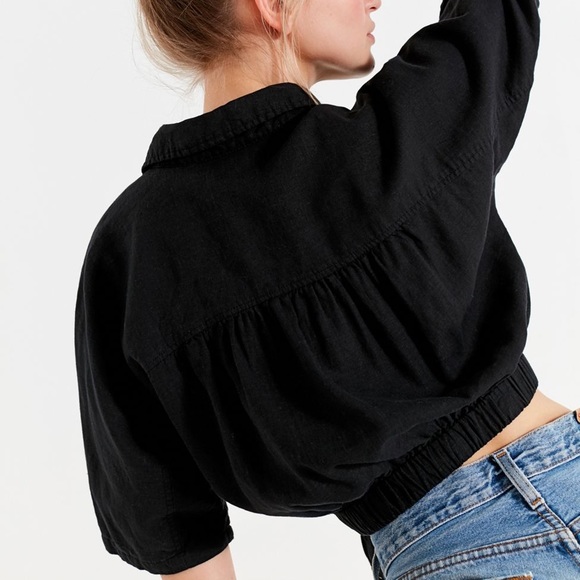 💛Urban Outfitters Cropped Button Down Blouse - Picture 3 of 8